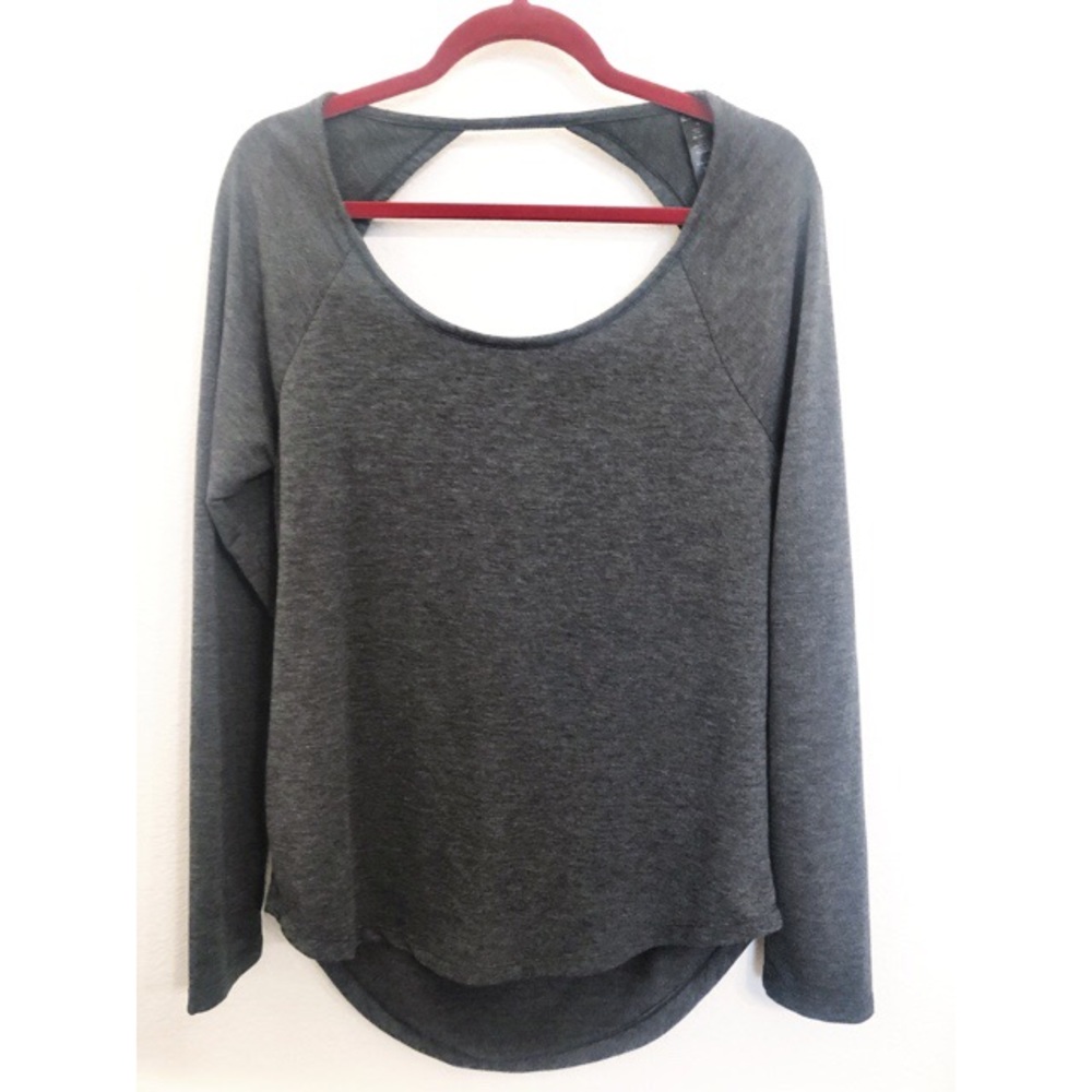 Women’s Yogalicious Athletic yoga shirt  Sz Medium